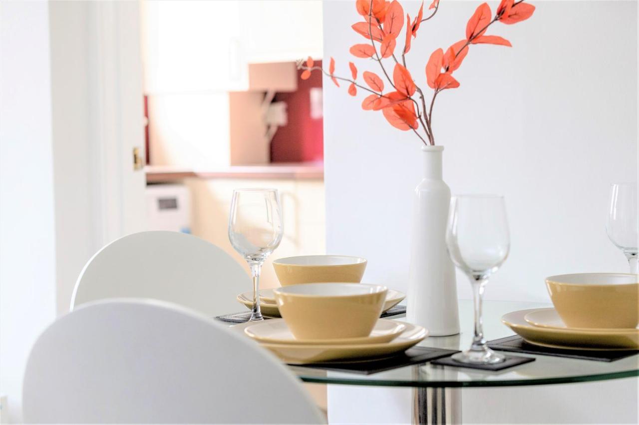 Stunning 1 Bed At Holyrood Palace & Arthurs Seat エディンバラ エクステリア 写真