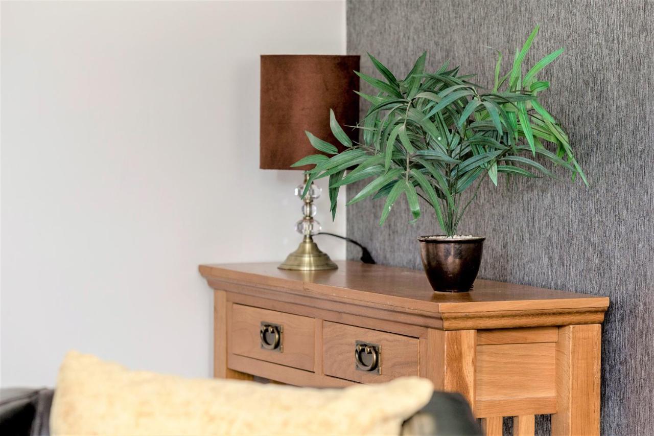 Stunning 1 Bed At Holyrood Palace & Arthurs Seat エディンバラ エクステリア 写真
