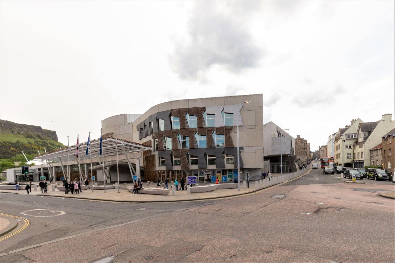 Stunning 1 Bed At Holyrood Palace & Arthurs Seat エディンバラ エクステリア 写真